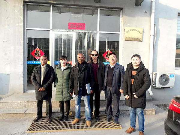 马尔代夫客户来我司订购鱼粉设备
