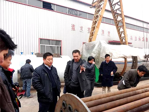 泰国客户来司订购设备