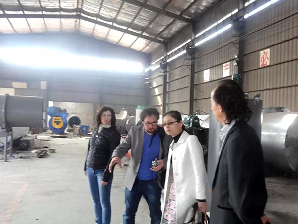 英国客户来司考察鱼粉设备