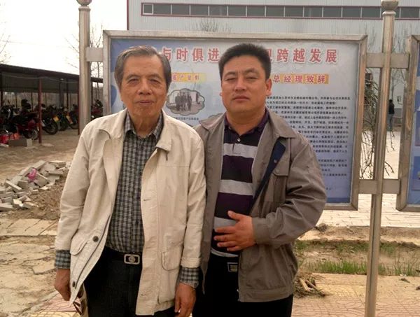 张总与台湾客户陈总留影