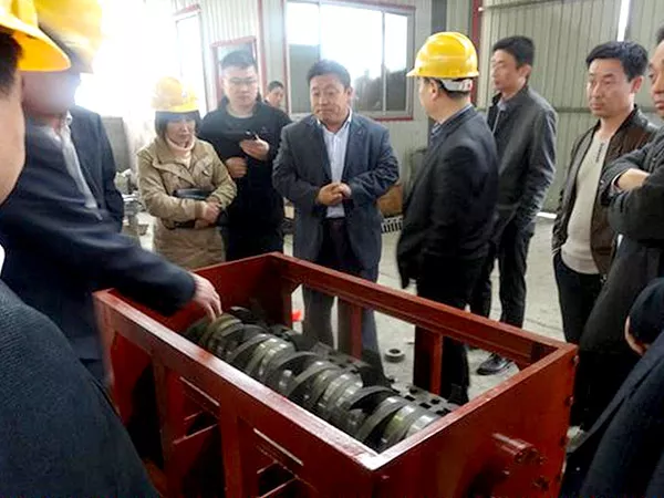 潍坊畜牧局领导来我司考察畜禽无害化处理设备